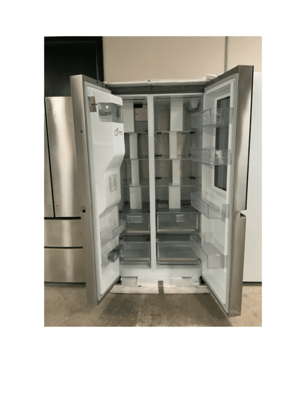 LG-Refrigerator with InstaView™598L Side by Side, Craft Ice™ - Silver - Image 4
