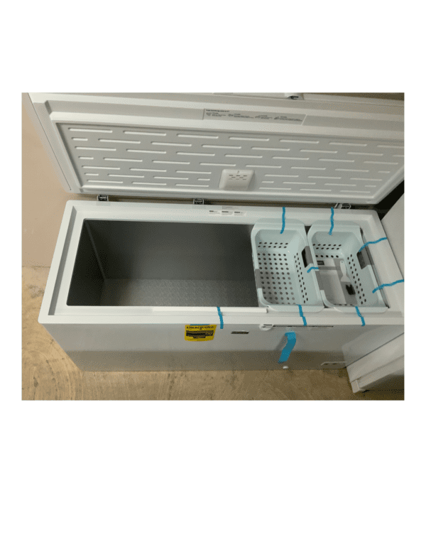 Crosley- Chest Freezer White New - Image 4